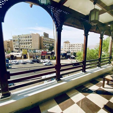 بيت شباب Friends Oasis العقبة المظهر الخارجي الصورة