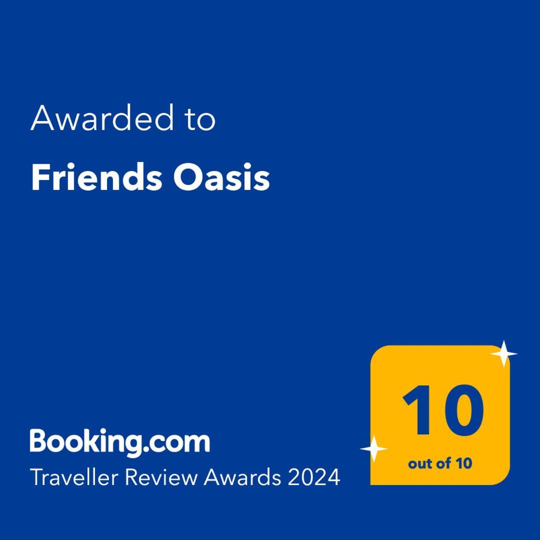 بيت شباب Friends Oasis العقبة المظهر الخارجي الصورة